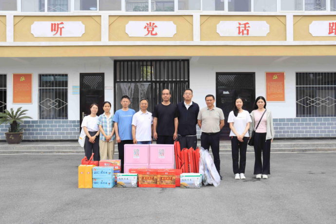 省自然资源监测和国土整治院赴上蔡县 南大吴社区开展党建共建和...